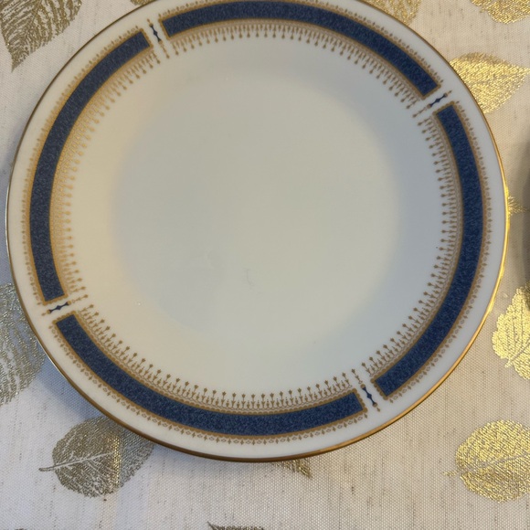 Noritake Fine China-pattern Blue Dawn 6611 luncheon dessert plate 8 1/4 in - Picture 1 of 10